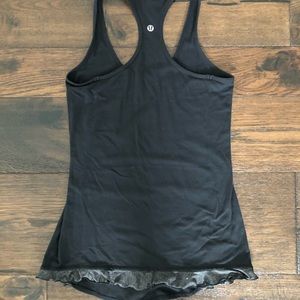 Cool racer back with ruffle hem